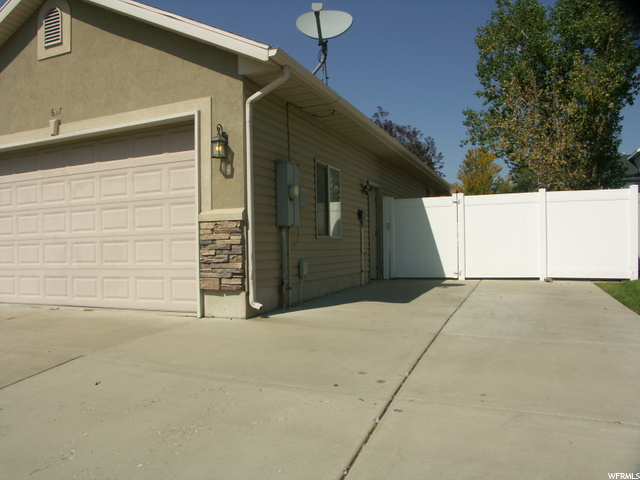 627 E 2100 S, Clearfield, UT 84015 — photo 4