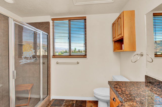 Upper level Master Bath