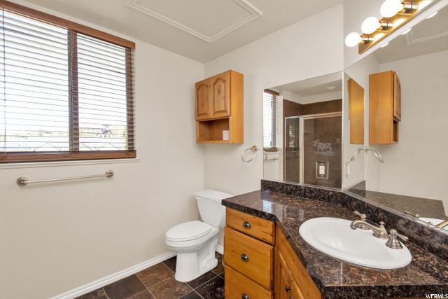 Upper level Master Bath