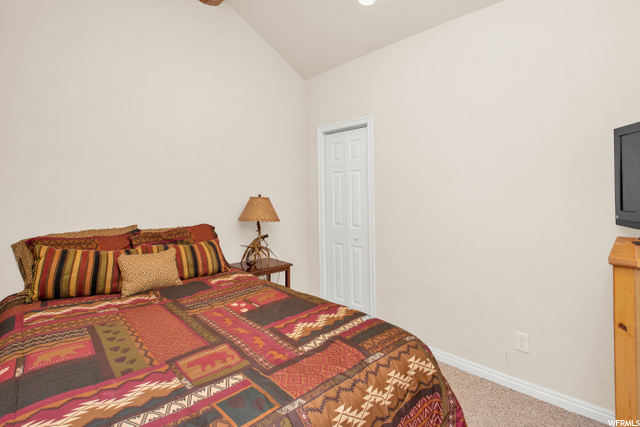 Upper level extra room