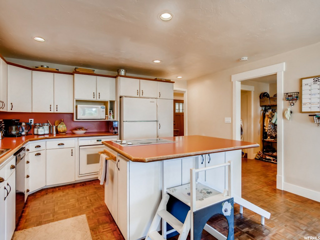 2574 S 75 W, Bountiful, UT 84010 — photo 9