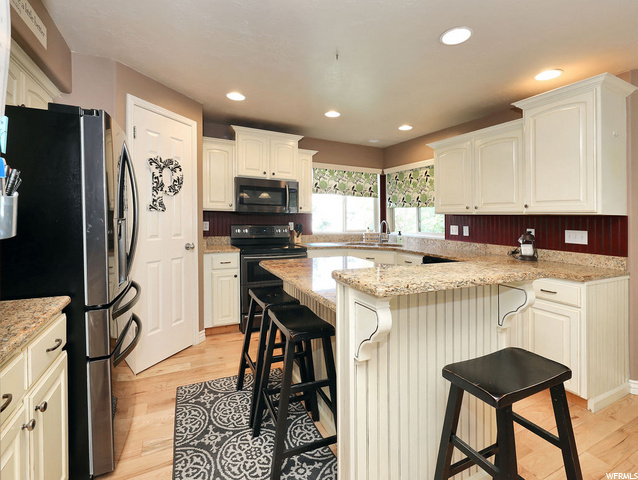 35 E 2250 N, Layton, UT 84041 — photo 4