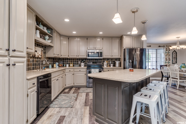 2795 E 1975 N, Layton, UT 84040 — photo 12