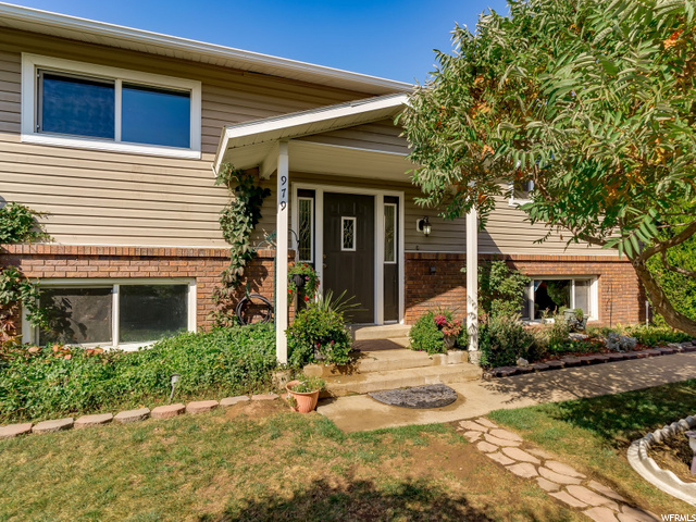 979 N 1100 W, Clinton, UT 84015 — photo 2