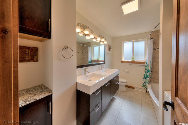 Upstairs Bathroom