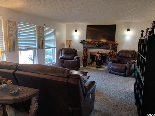 4600 S 2400 W, Roy, UT 84067 — photo 2
