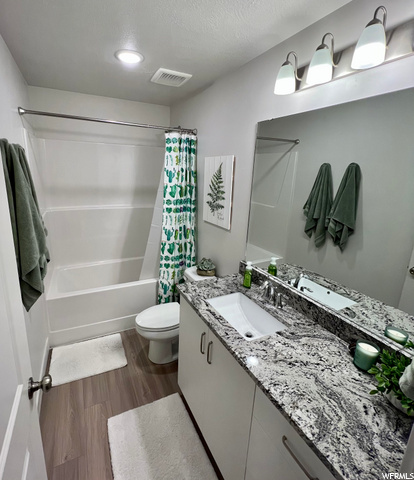 2nd Bathroom