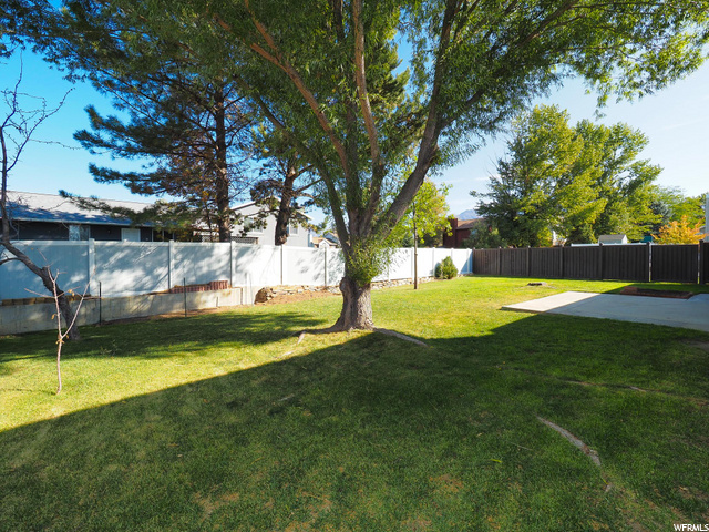 1655 E Edgecliff Dr, Sandy, UT 84092 — photo 9