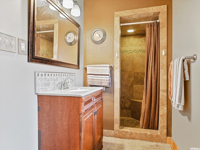 670 N 900 E, Bountiful, UT 84010 — photo 11