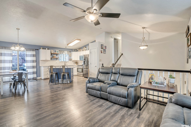 1554 N 2400 W, Clinton, UT 84015 — photo 4
