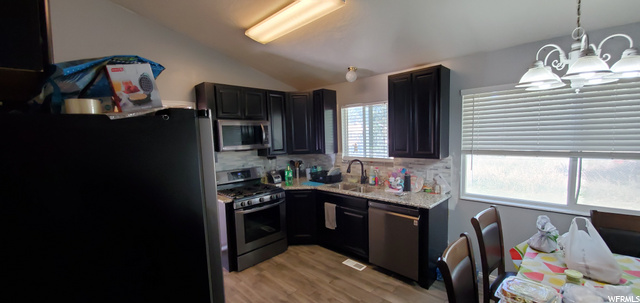 1042 W 1550 N, Clinton, UT 84015 — photo 4