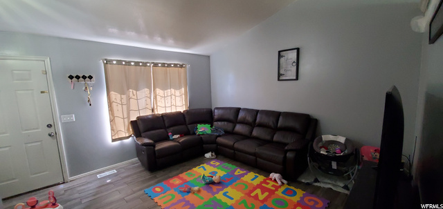 1042 W 1550 N, Clinton, UT 84015 — photo 3