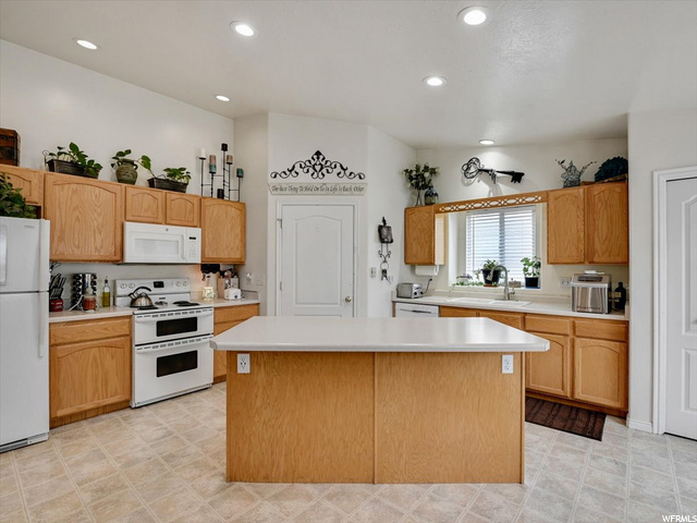 125 E 2325 S, Clearfield, UT 84015 — photo 3