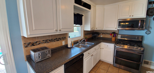 573 E 350 S, Clearfield, UT 84015 — photo 6