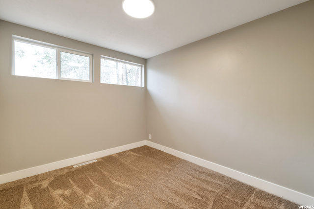 504 E Kingston Ave N, Layton, UT 84041 — photo 10