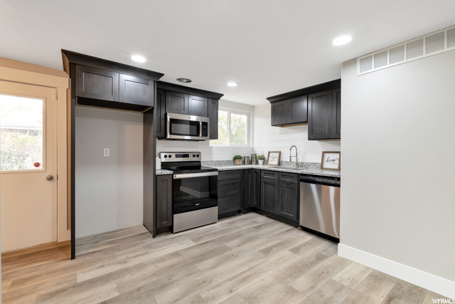 504 E Kingston Ave N, Layton, UT 84041 — photo 8