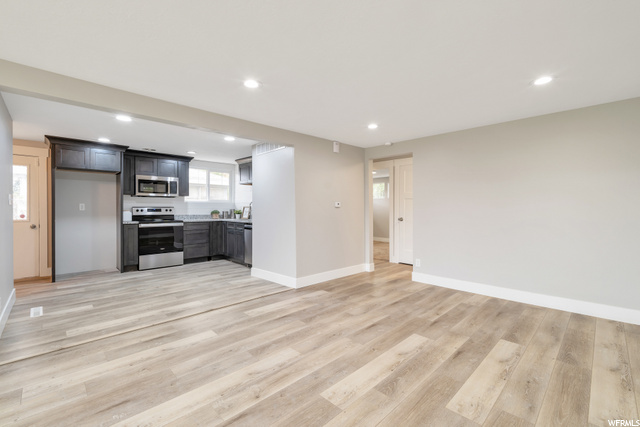 504 E Kingston Ave N, Layton, UT 84041 — photo 5