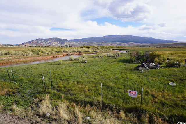 1255 W Bicknell Bottoms Rd, Bicknell, UT 84715 — photo 2