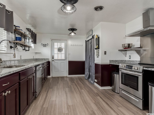 320 W 700 N, Clearfield, UT 84015 — photo 8