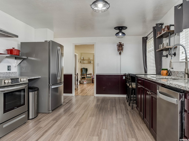 320 W 700 N, Clearfield, UT 84015 — photo 10