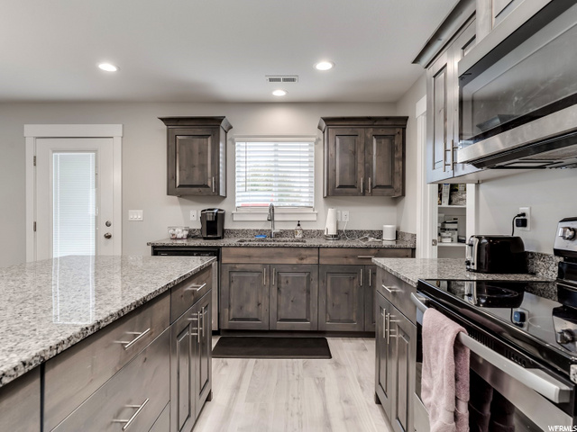 2891 W 4200 S, Roy, UT 84067 — photo 9