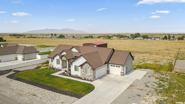 1313 E Adobe Rock Dr, Lake Point, UT 84074 — photo 2