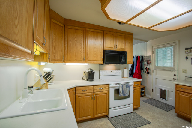 1108 E 5600 S, Murray, UT 84121 — photo 7