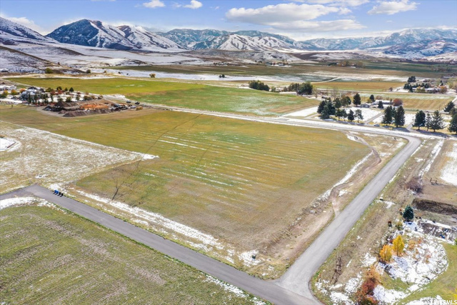 310 E 8900 S, Paradise, UT 84328 — photo 3
