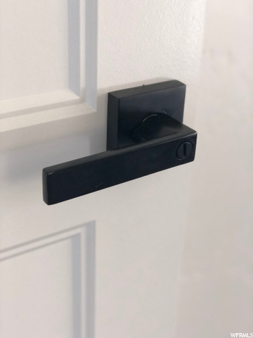Matching Handles Throughout