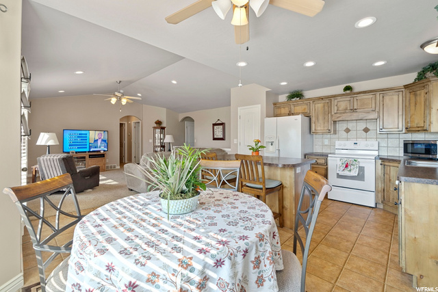 61 S 525 W, Clearfield, UT 84015 — photo 12