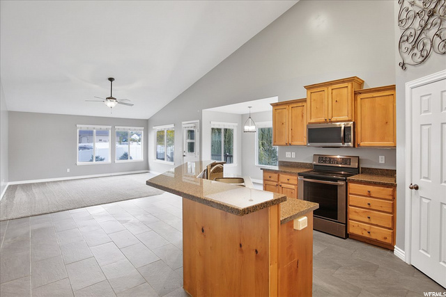 1010 W 3000 N, Pleasant View, UT 84414 — photo 6