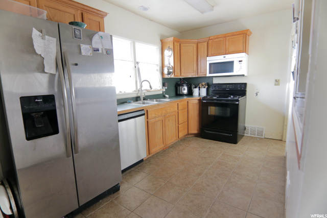 245 E 200 S, Nephi, UT 84648 — photo 11