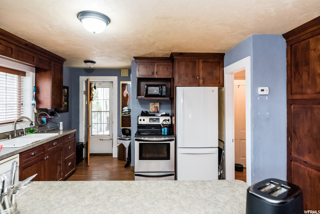 107 E Main St, Hyrum, UT 84319 — photo 11