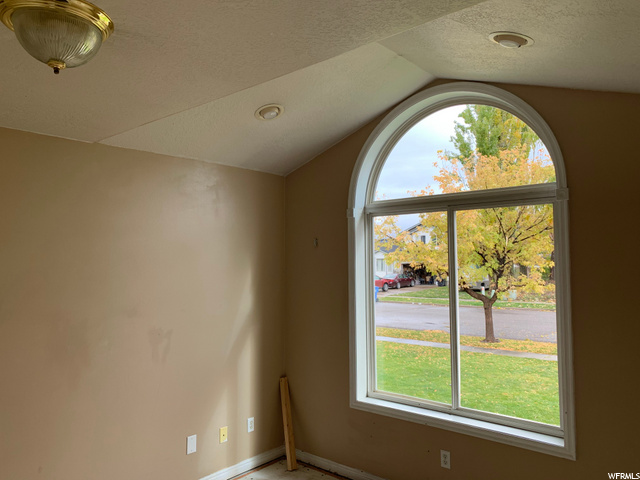 317 N 1090 W, Hyrum, UT 84319 — photo 9