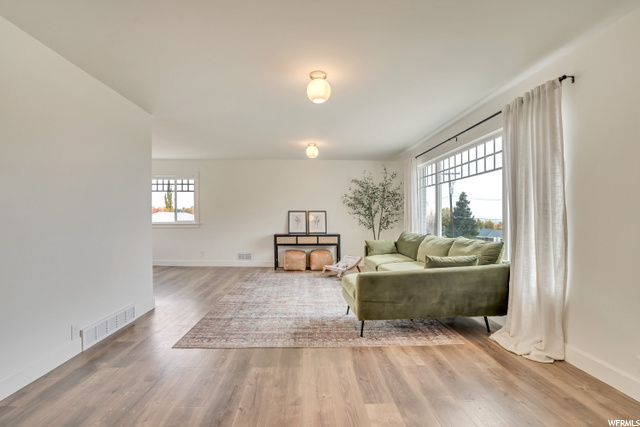707 W 3800 S, Bountiful, UT 84010 — photo 2