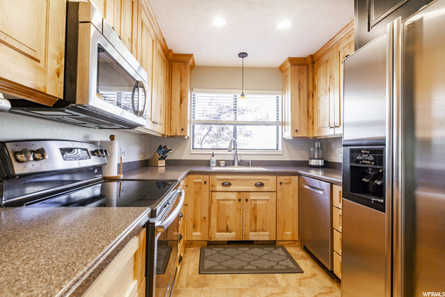 1005 E 1050 N, Bountiful, UT 84010 — photo 4