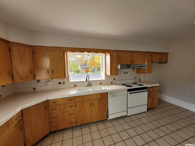 495 S Main St E, Manti, UT 84642 — photo 8