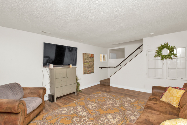 1317 N Nayon E, Layton, UT 84040 — photo 4