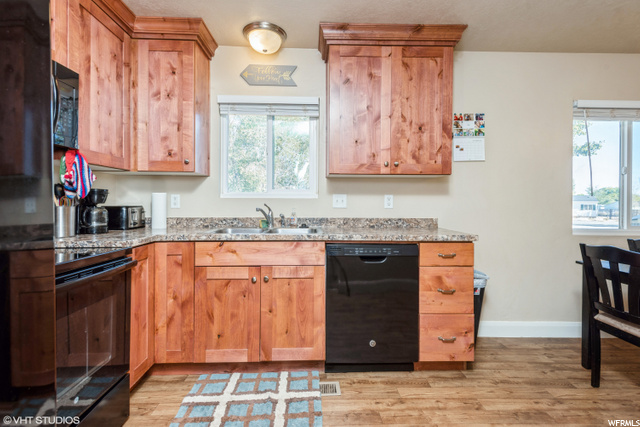 685 E Sunshine Ln, Enoch, UT 84721 — photo 9