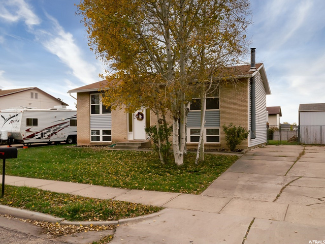407 W 2300 S, Clearfield, UT 84015 — photo 2