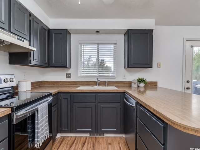 407 W 2300 S, Clearfield, UT 84015 — photo 7