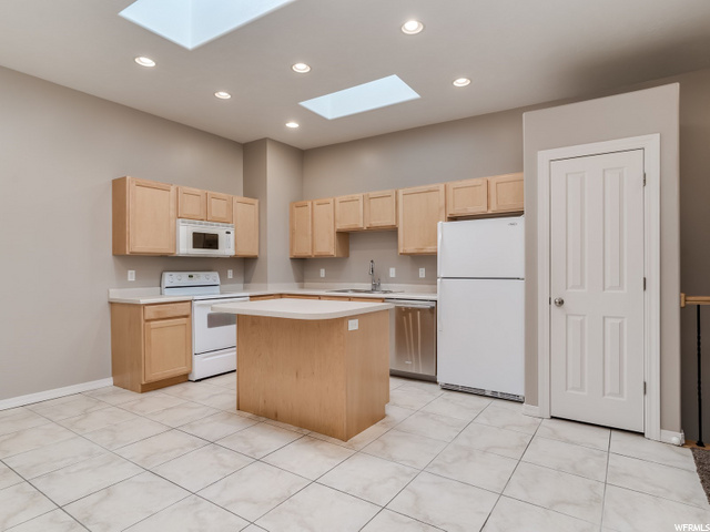 54 W 200 N #2, Bountiful, UT 84010 — photo 7
