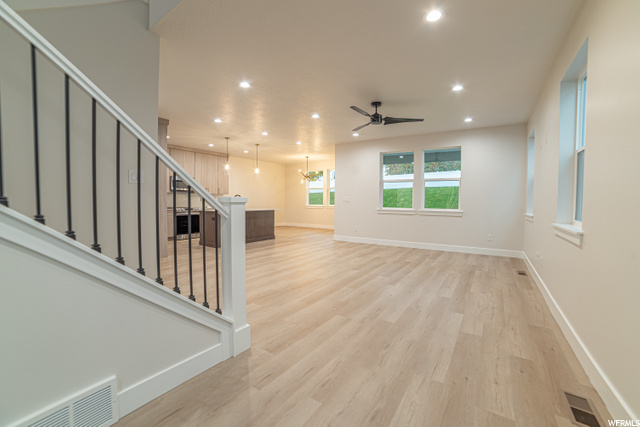801 E 250 S, Kaysville, UT 84037 — photo 10