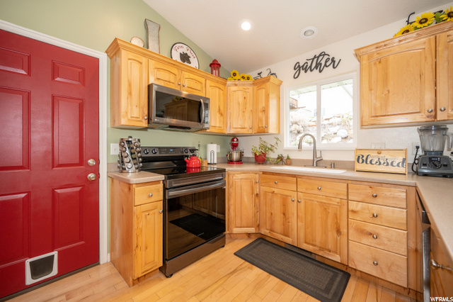 924 N 600 E, Springville, UT 84663 — photo 4