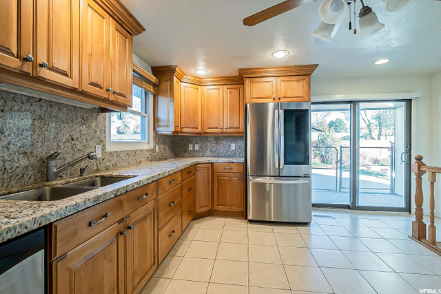 427 E Darin Cir, Sandy, UT 84070 — photo 4