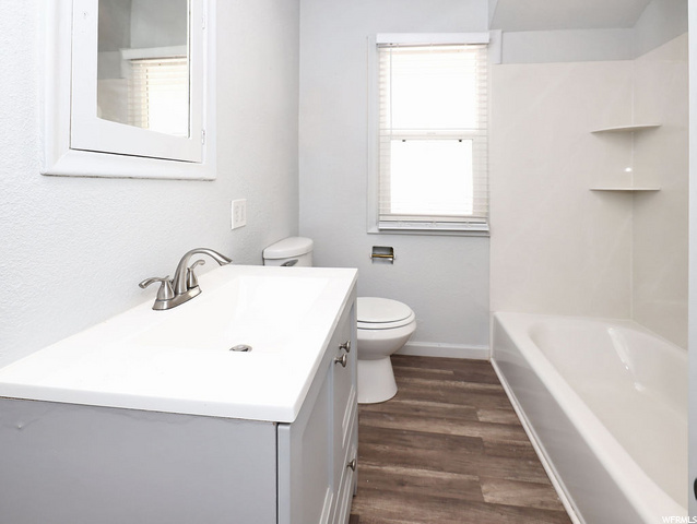 Upstairs Bathroom