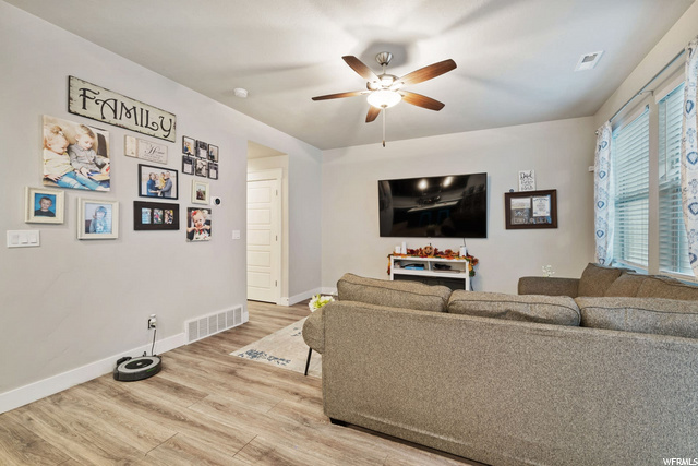1516 E Primrose Ln, Layton, UT 84040 — photo 12