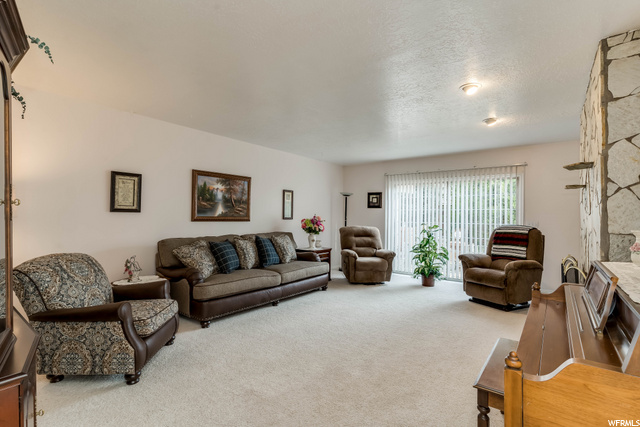 5498 S 250 E, Washington Terrace, UT 84405 — photo 10