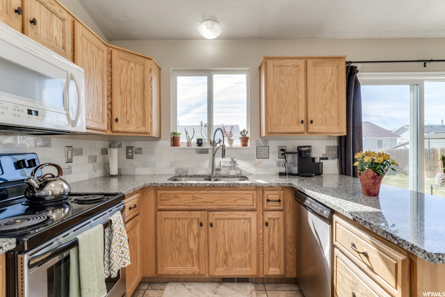 4015 W 5000 S, Roy, UT 84067 — photo 9