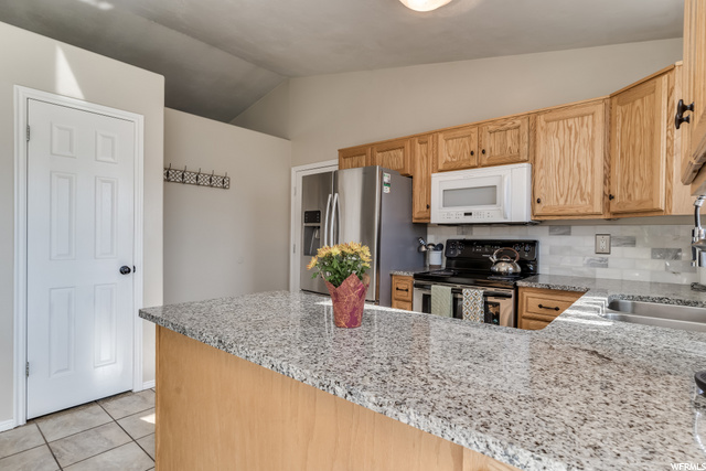 4015 W 5000 S, Roy, UT 84067 — photo 8